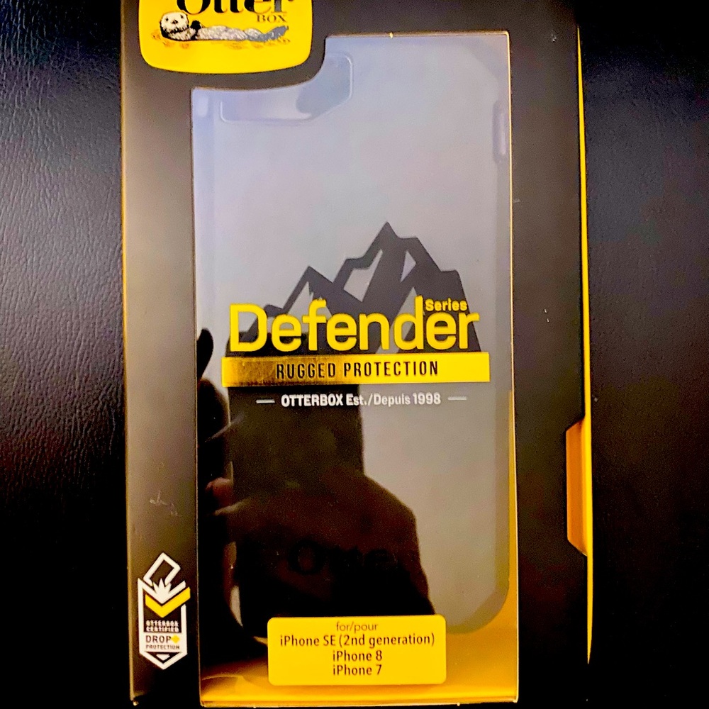 Brand new Otterbox Defender case for sale!